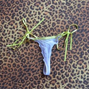 Silk ribbon VS thong